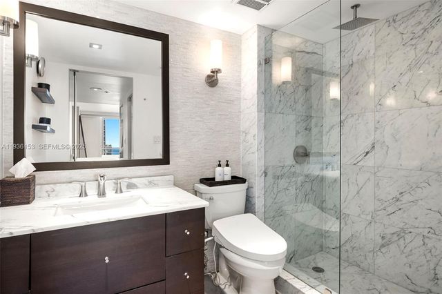 400 S Pointe Dr 2208, Miami Beach, FL 33139