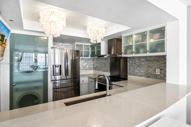 400 S Pointe Dr 2208, Miami Beach, FL 33139