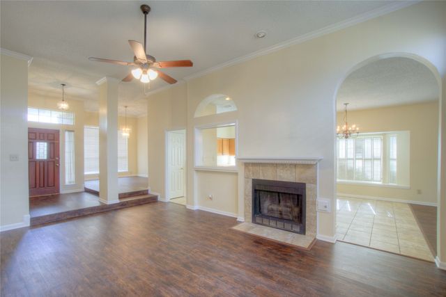 4221 Crestedge Lane, Carrollton, TX 75010