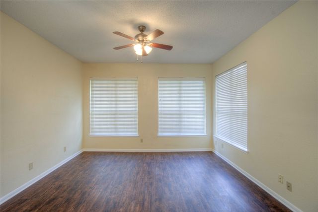 4221 Crestedge Lane, Carrollton, TX 75010