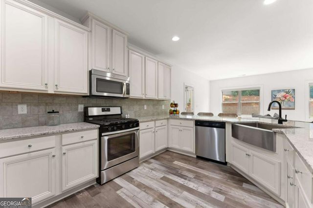 31 Lake Sydney Drive, Dawsonville, GA 30534