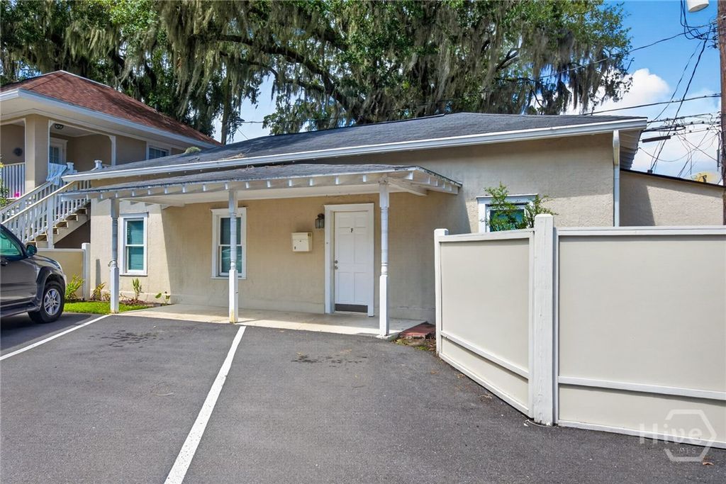 Image 1 of property listing at 1010 E Victory Drive F, Savannah, GA 31401