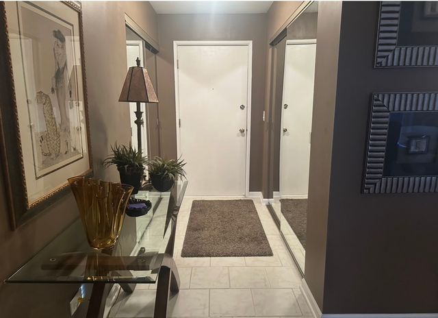 1311 S FINLEY Road 312, Lombard, IL 60148