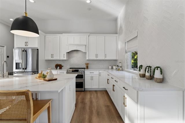 2571 DICK WILSON DRIVE, Sarasota, FL 34240