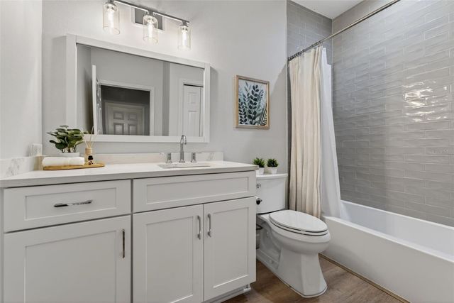 2571 DICK WILSON DRIVE, Sarasota, FL 34240