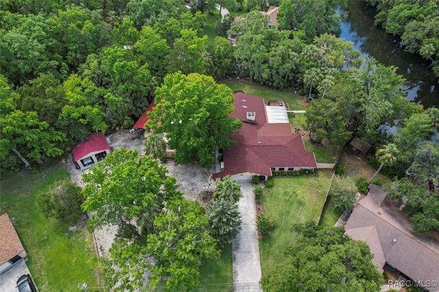 22 Palm Circle Drive, Inglis, FL 34449