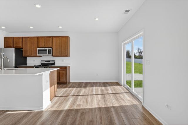 4217 Meadowridge Road, Woodstock, IL 60098