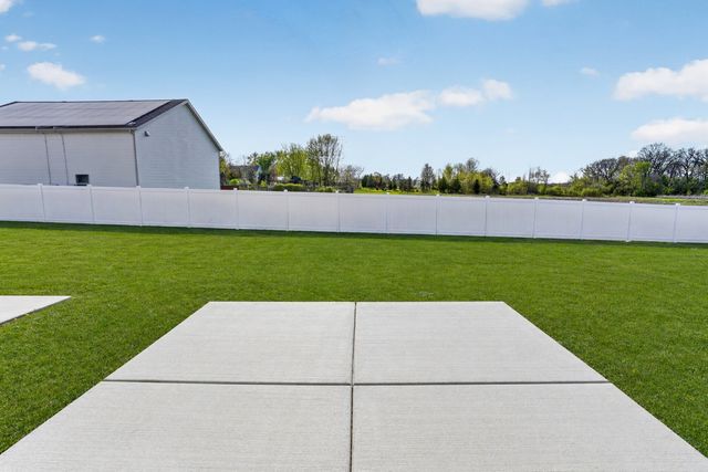 4217 Meadowridge Road, Woodstock, IL 60098