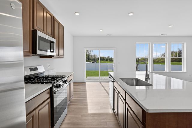 4217 Meadowridge Road, Woodstock, IL 60098