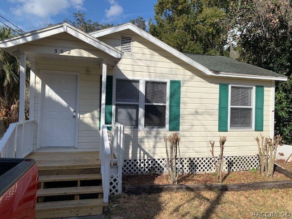 302 W Zephyr Street, Inverness, FL 34450