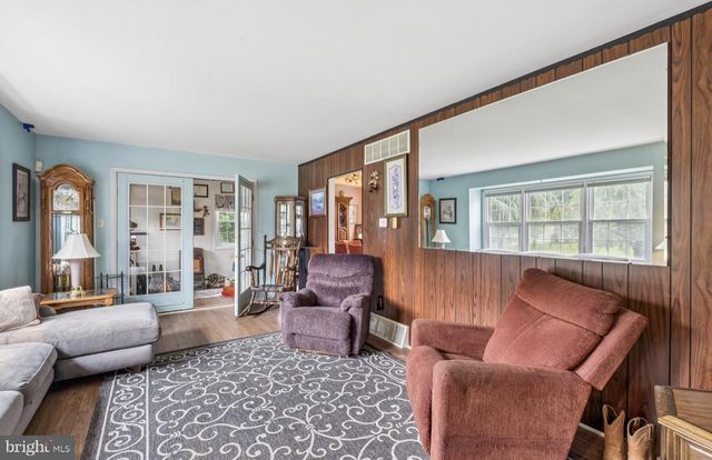11 QUEENS LN, Hammonton, NJ 08037