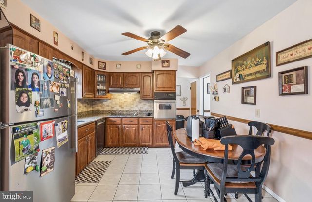11 QUEENS LN, Hammonton, NJ 08037