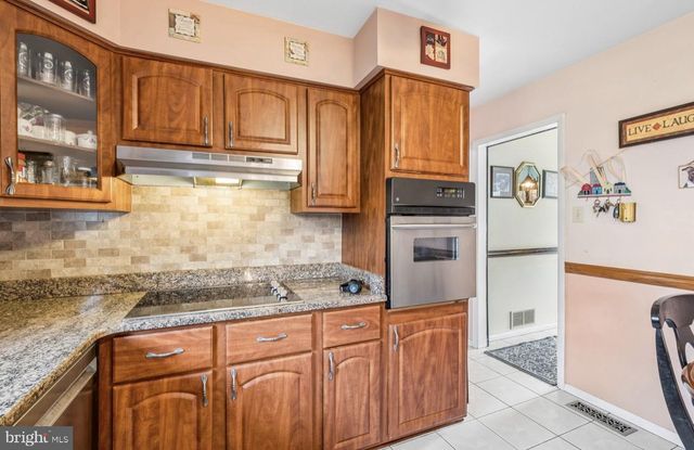 11 QUEENS LN, Hammonton, NJ 08037