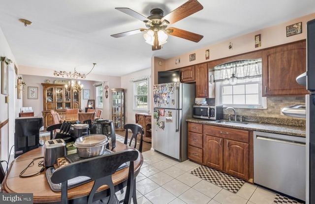 11 QUEENS LN, Hammonton, NJ 08037