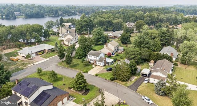 11 QUEENS LN, Hammonton, NJ 08037