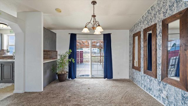 16 Quincy Rd., Burbank, WA 99323