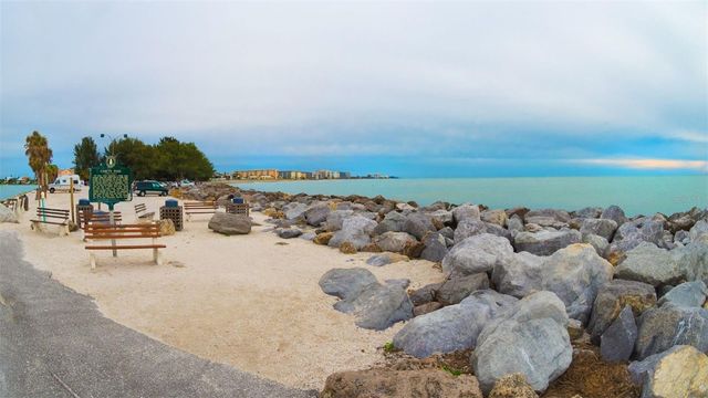 11053 BARNSLEY DRIVE, Venice, FL 34293