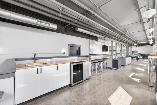 600 Broadway Avenue NW 118, Grand Rapids, MI 49504