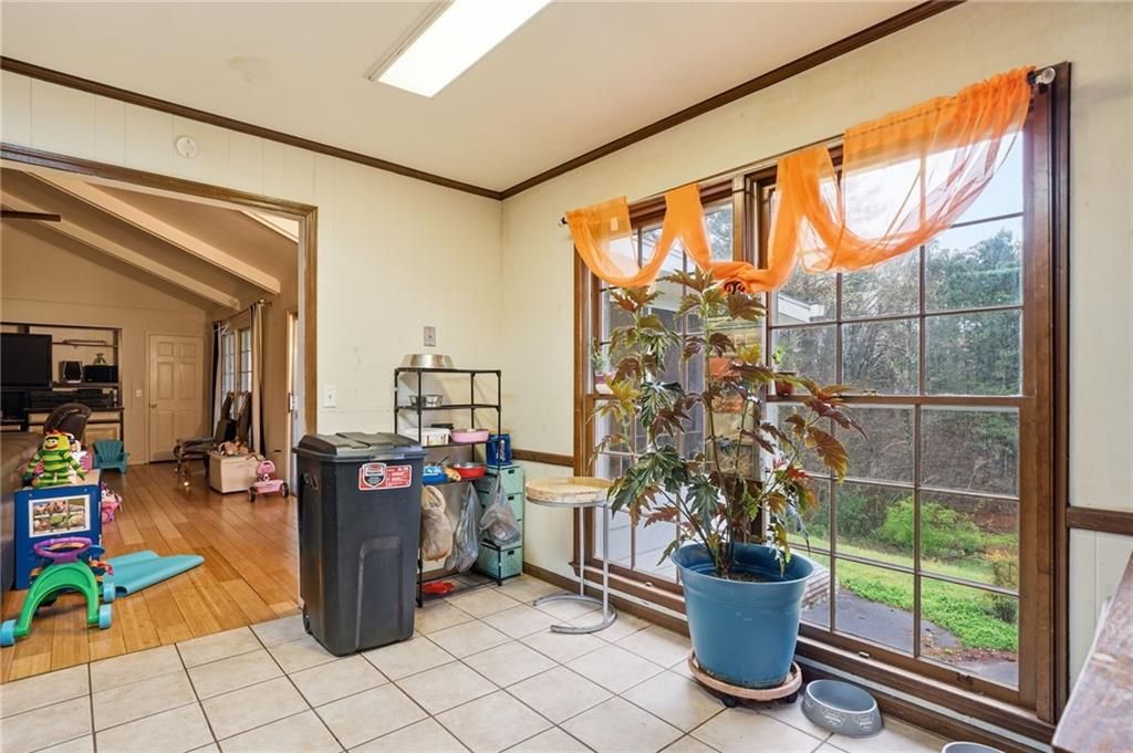 Image 14 of property listing at 1935 Flat Shoals Road SE, Conyers, GA 30013