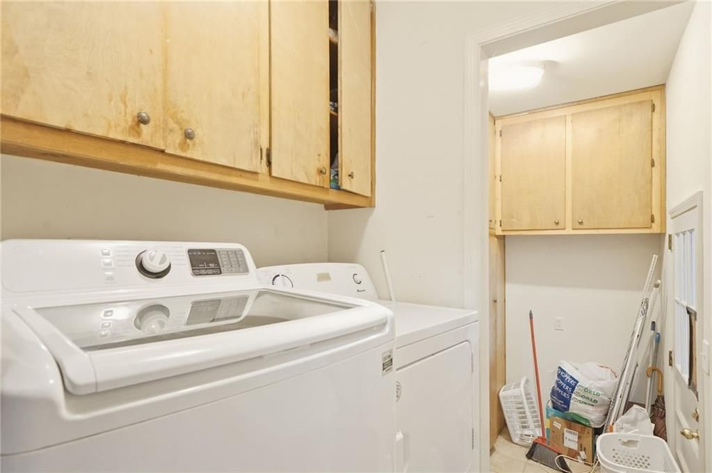 Image 25 of property listing at 1935 Flat Shoals Road SE, Conyers, GA 30013