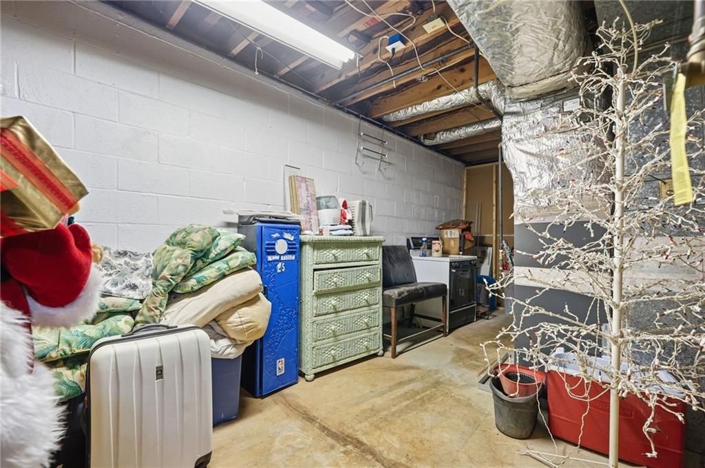 Image 34 of property listing at 1935 Flat Shoals Road SE, Conyers, GA 30013