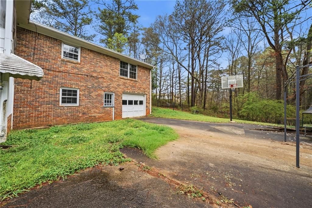 Image 48 of property listing at 1935 Flat Shoals Road SE, Conyers, GA 30013
