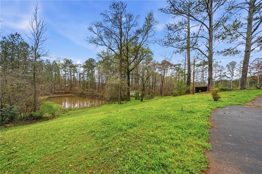 Image 49 of property listing at 1935 Flat Shoals Road SE, Conyers, GA 30013