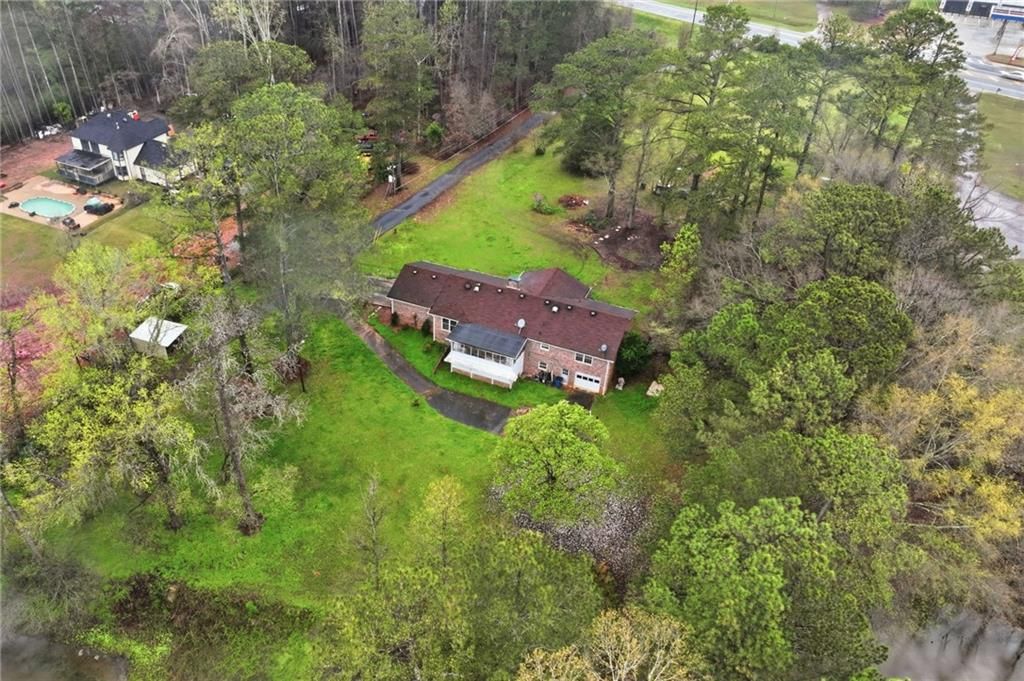 Image 53 of property listing at 1935 Flat Shoals Road SE, Conyers, GA 30013