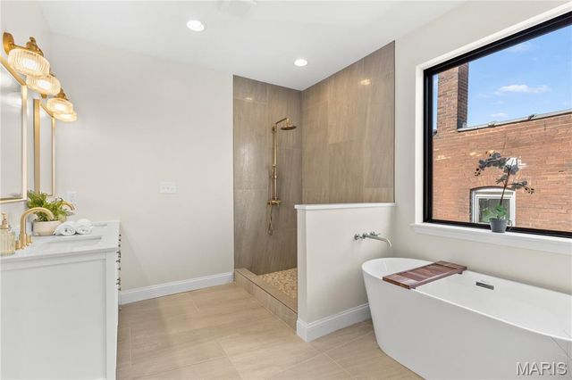 2643 Accomac, St Louis, MO 63104