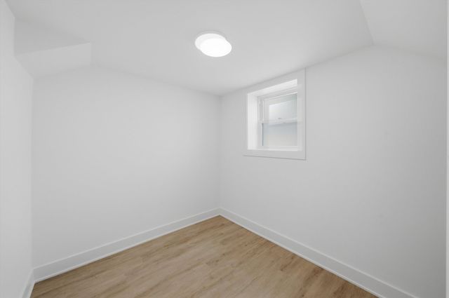 5750 S Oak Park Avenue, Chicago, IL 60638