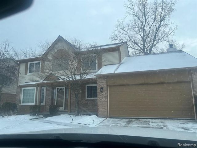 41587 Pheasant Creek Drive, Canton, MI 48188