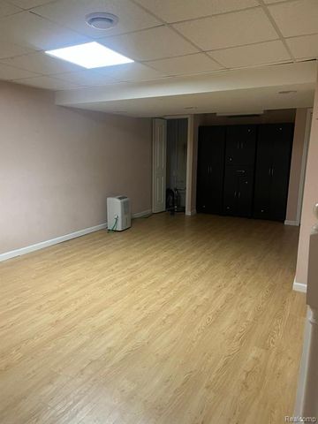 41587 Pheasant Creek Drive, Canton, MI 48188