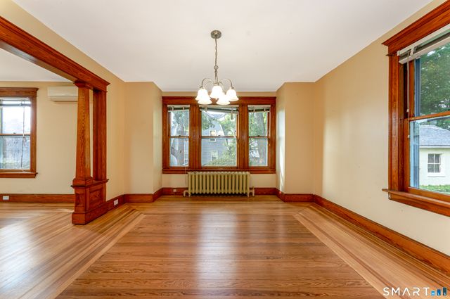 201 Fairlawn Avenue, Waterbury, CT 06705