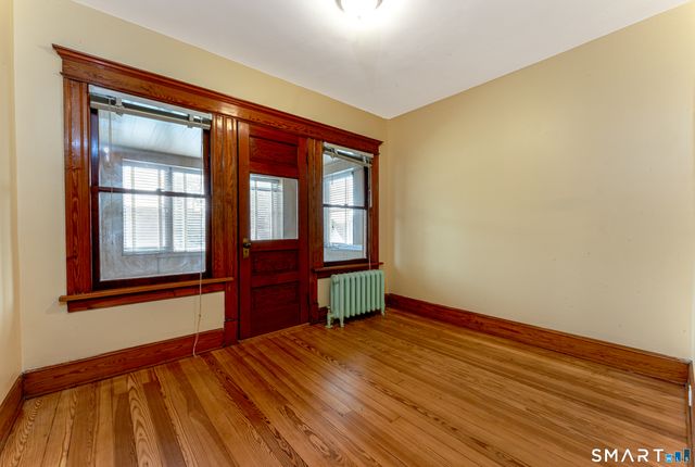 201 Fairlawn Avenue, Waterbury, CT 06705