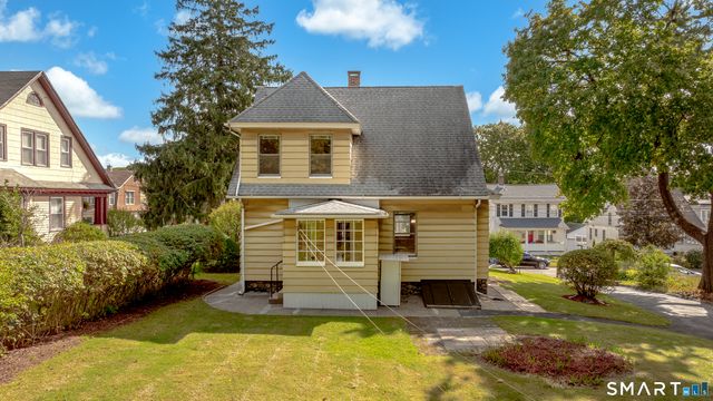 201 Fairlawn Avenue, Waterbury, CT 06705