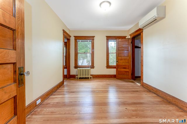 201 Fairlawn Avenue, Waterbury, CT 06705
