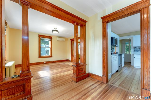 201 Fairlawn Avenue, Waterbury, CT 06705