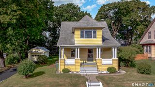 201 Fairlawn Avenue, Waterbury, CT 06705