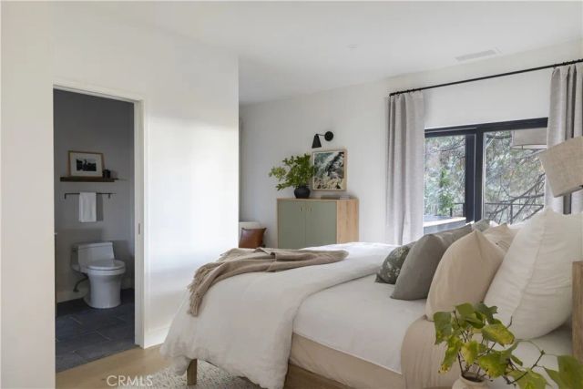 654 S Cumberland, Lake Arrowhead, CA 92352