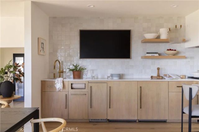 654 S Cumberland, Lake Arrowhead, CA 92352