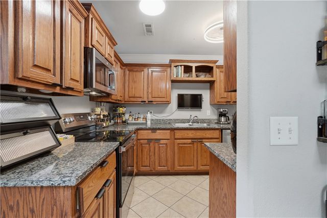 9 Hillswick Drive, Bella Vista, AR 72715
