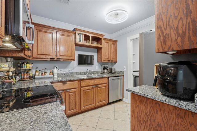 9 Hillswick Drive, Bella Vista, AR 72715