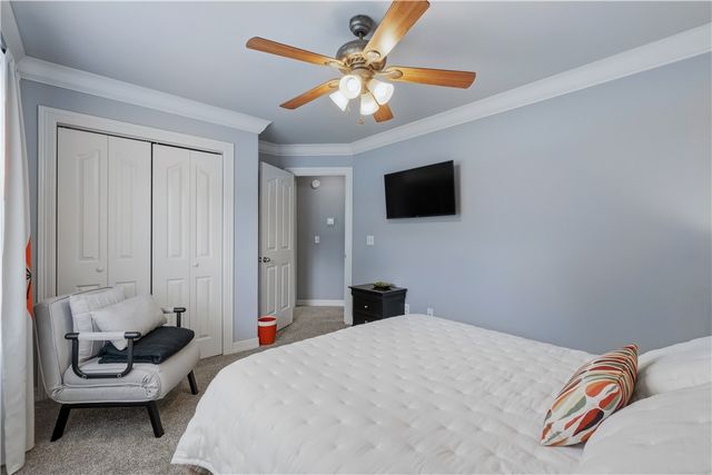 9 Hillswick Drive, Bella Vista, AR 72715