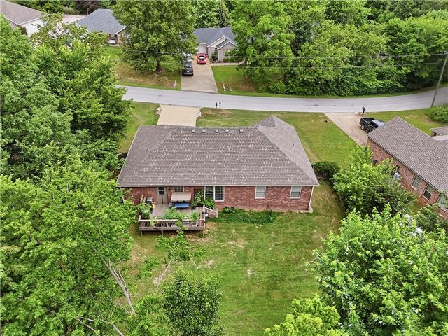 9 Hillswick Drive, Bella Vista, AR 72715