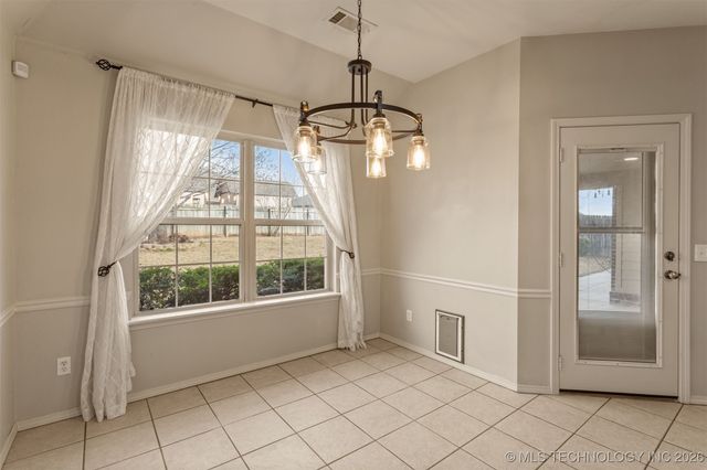 8412 E Lansing Street, Broken Arrow, OK 74014