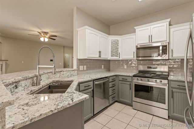 8412 E Lansing Street, Broken Arrow, OK 74014