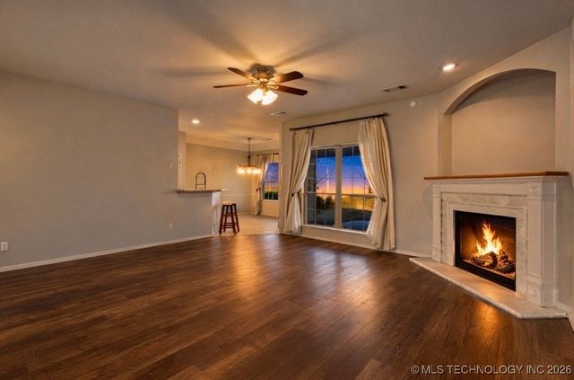 8412 E Lansing Street, Broken Arrow, OK 74014