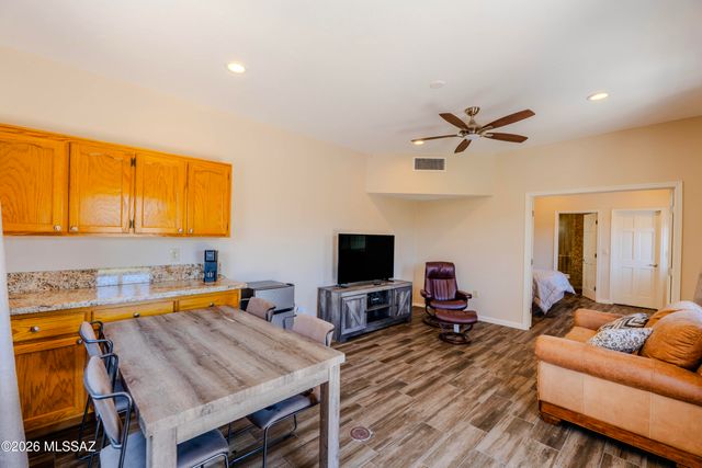 6201 N Craycroft Road, Tucson, AZ 85750