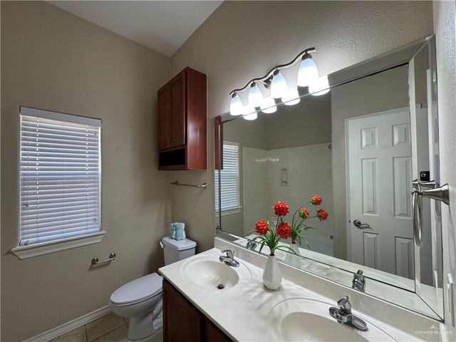 614 S Excalibur Street, Edinburg, TX 78539