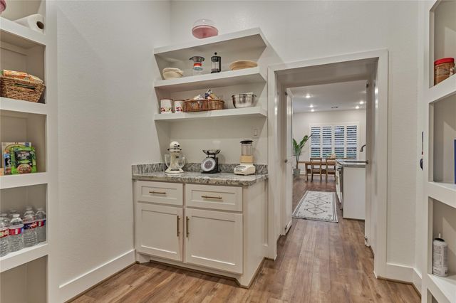 71 Victoria Drive W, Montgomery, TX 77356